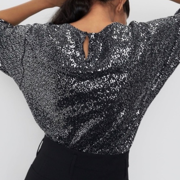 Zara Silver Grey Sequin Metallic Long Sleeve Top with Knot Size M - Picture 2 of 10